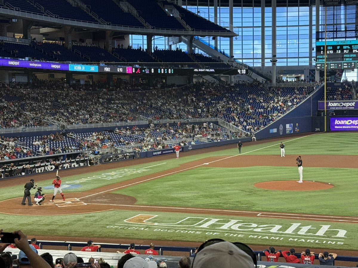 CohensCornerAZ's tweet image. Stanley Cup sighting ✅
Horse track visit ✅
Seeing where the Orange Bowl used to be and live betting against the home team ✅

My kind of trip…!