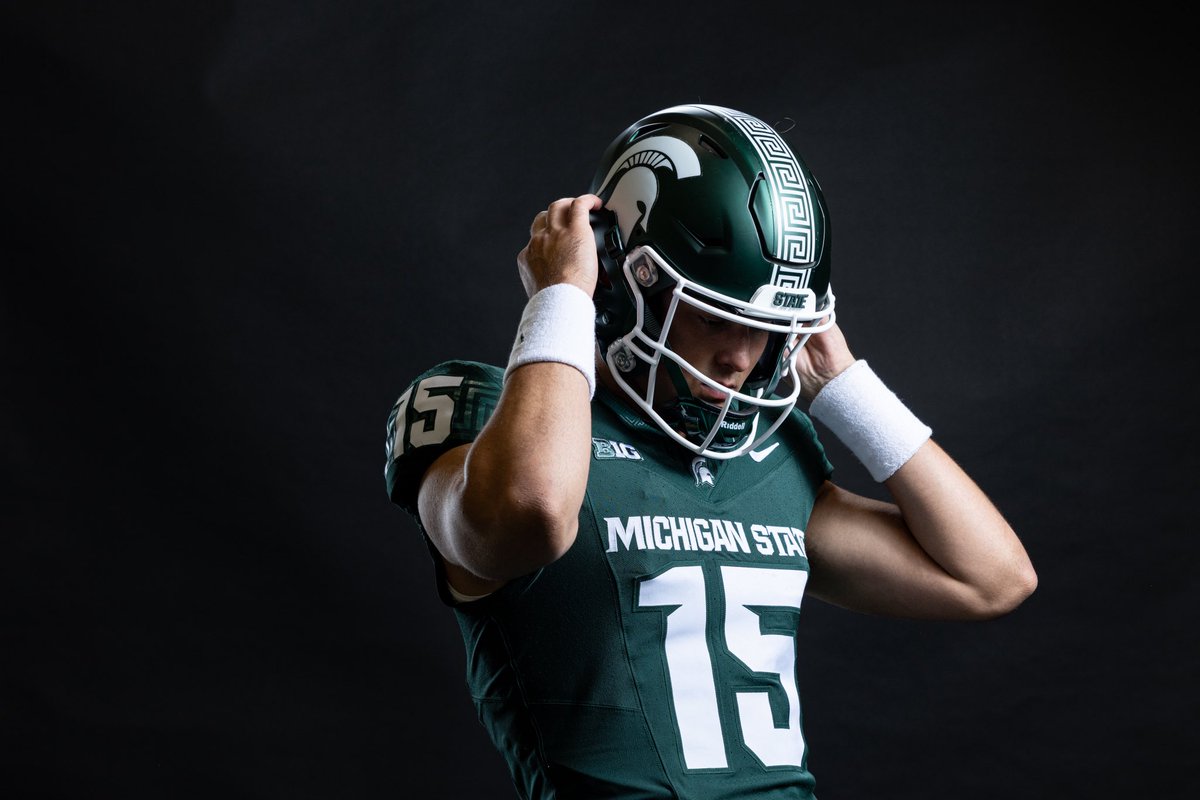GO GREEN 💚🤍 #msufootball #eastlansing #BROTHERHOOD