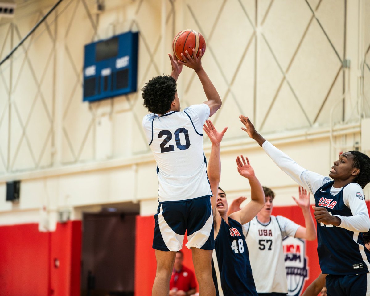 DaRealPhil8's tweet image. Only post we care about is #1PG 
@MikelBrownJr1 @LouisvilleMBB 
🤍🖤❤️ #GoCards