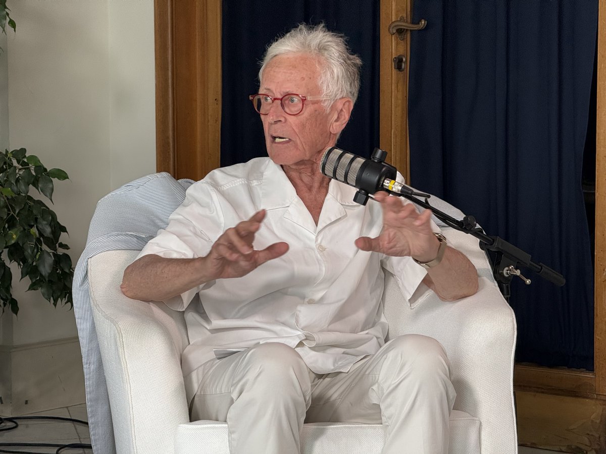 Derrick De Kerckhove: "Sui #social l’emotività prevale sulla razionalità, e questo ha un grande impatto su come l’opinione pubblica percepisce la #geopolitica."

#PremioIschia