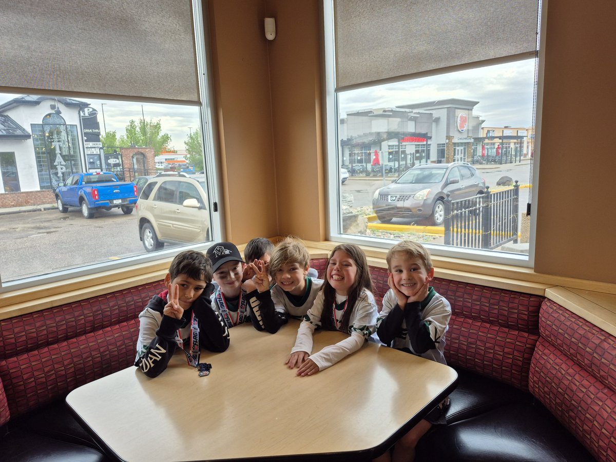 A well deserved treat after a championship weekend!
Thanks to Regina DQ for parting with flag football

<a href="/RYFFL/">Regina Youth Flag Football</a>
<a href="/DairyQueen/">Dairy Queen</a>