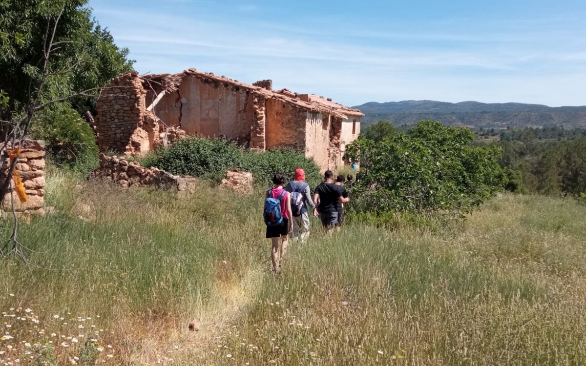 X Ruta a las masías #SanVicentedePiedrahita <a href="/JuanJCarrasco/">JJCarrasco 🍀 👣</a> <a href="/badenesjm/">Juan M Badenes</a> <a href="/Haarp_project/">Haarp_project</a> <a href="/MuntanyaV/">Muntanya Valenciana</a> <a href="/PaisRutes/">Rutes del País Valencià</a> <a href="/Basseta/">Basseta</a> <a href="/JrvLionel/">JuanRa Varelles🍊</a> <a href="/caminsnatura/">Camins en la natura</a>