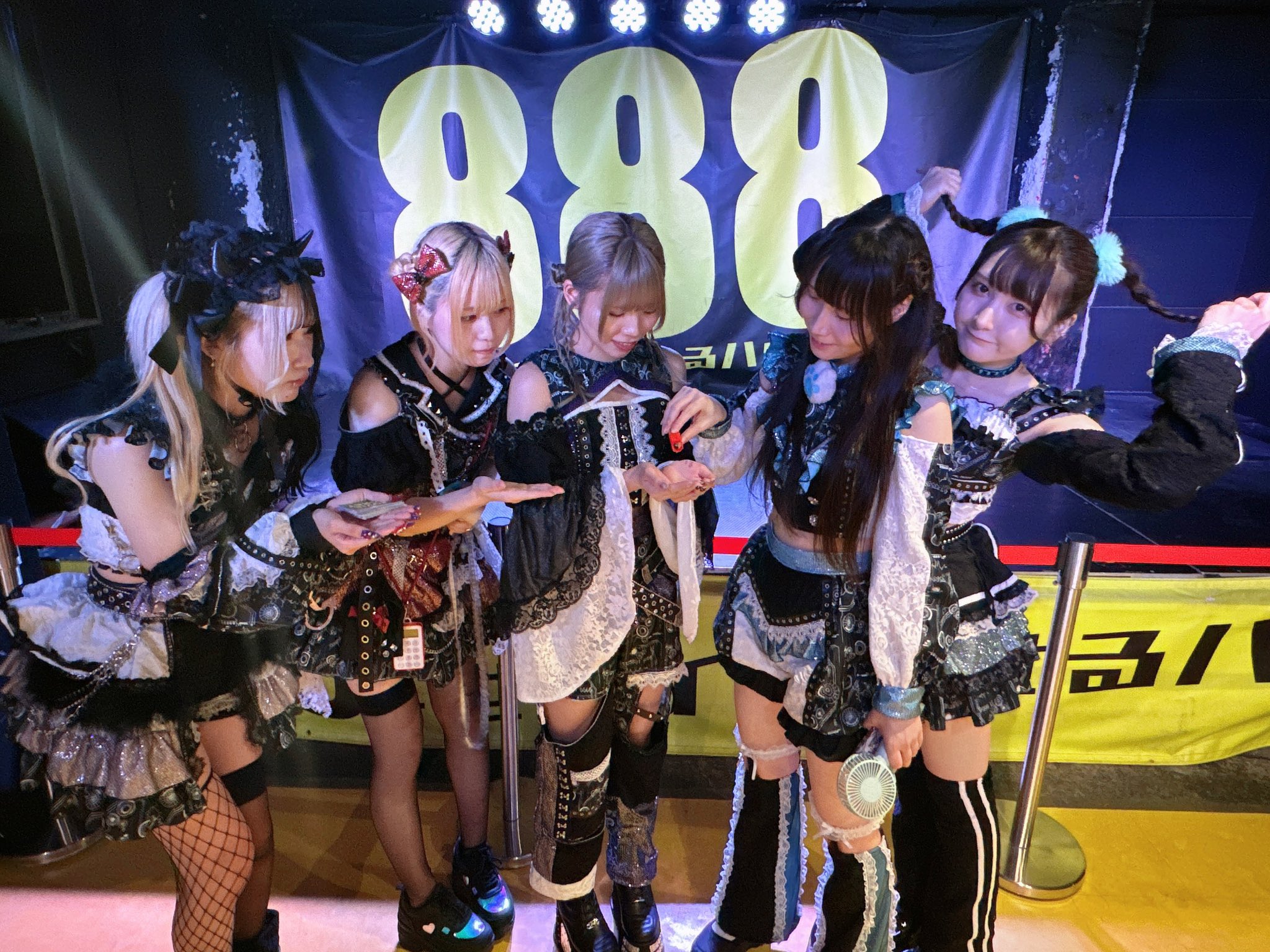 じばにゃんページです·͜· ︎︎ mGrJ1qQS_200x200.jpg