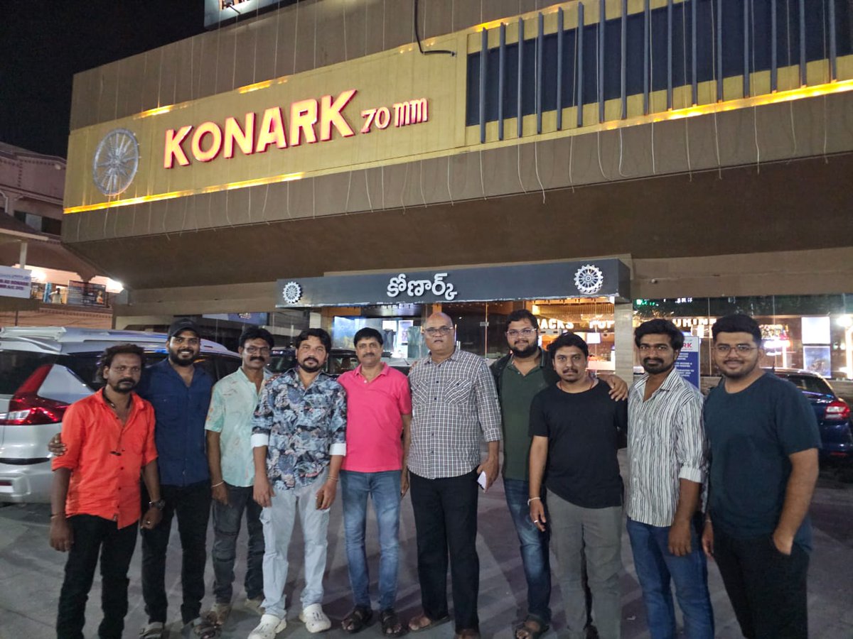 nagrulz's tweet image. Final pic #BlockbusterKuberaa celebrations #Konark70mm @SubbarajuSiva @NagaKiran60 @suryanagfan @VenkataThanish @NagSiripalli @KingArun1992 #Suresh 🔥🔥🔥🔥💯💯💯💯