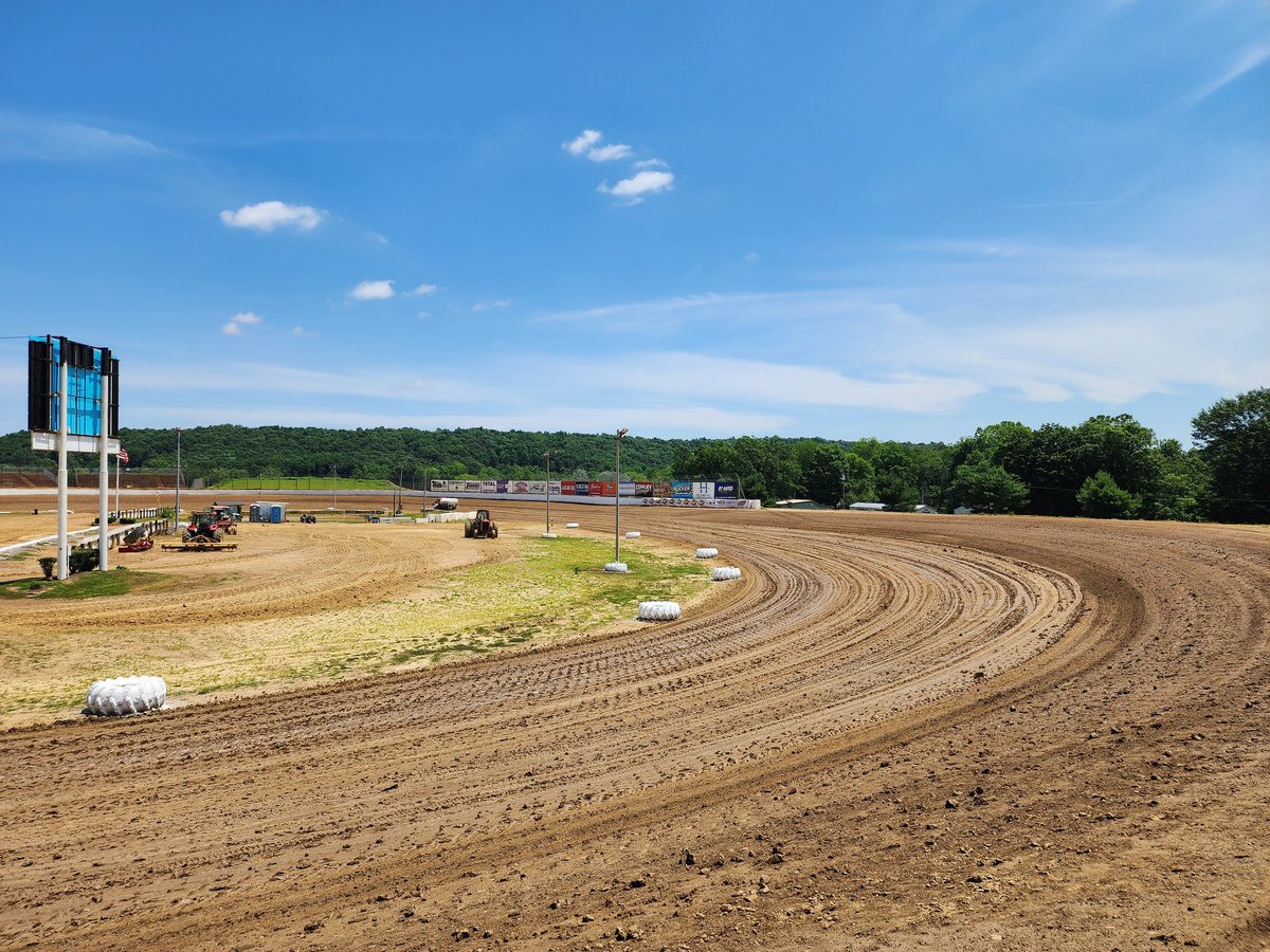 ASCoC (@allstarsprints) on Twitter photo Hello, <a href="/AtomicSpeedway/">Atomic Speedway</a>!! We're setting up for tonight's <a href="/OPHeadquarters/">Overwatch Precision</a> Ohio Sprint Speedweek presented by <a href="/GillConstruct/">GillConstructionllc</a> $26,554 to win Dean Knittel Memorial! Hello, <a href="/AtomicSpeedway/">Atomic Speedway</a>!! We're setting up for tonight's <a href="/OPHeadquarters/">Overwatch Precision</a> Ohio Sprint Speedweek presented by <a href="/GillConstruct/">GillConstructionllc</a> $26,554 to win Dean Knittel Memorial!