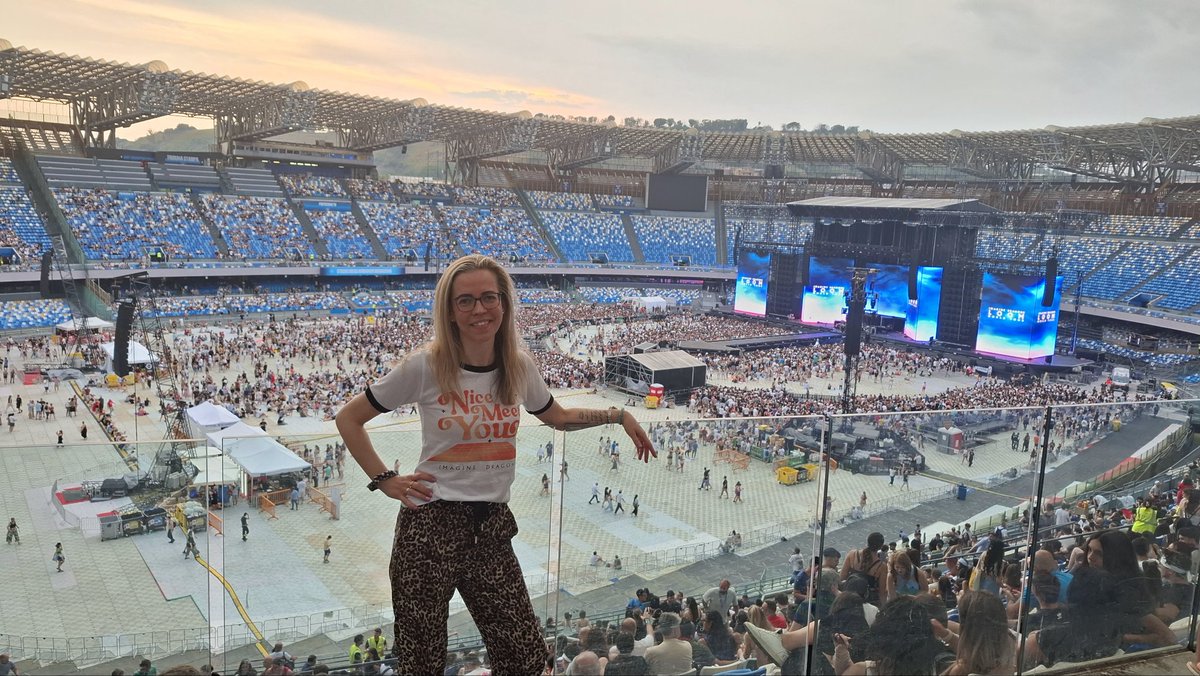 I'm completely exhausted but can't wait to hear Imagine Dragons finally 🥰.