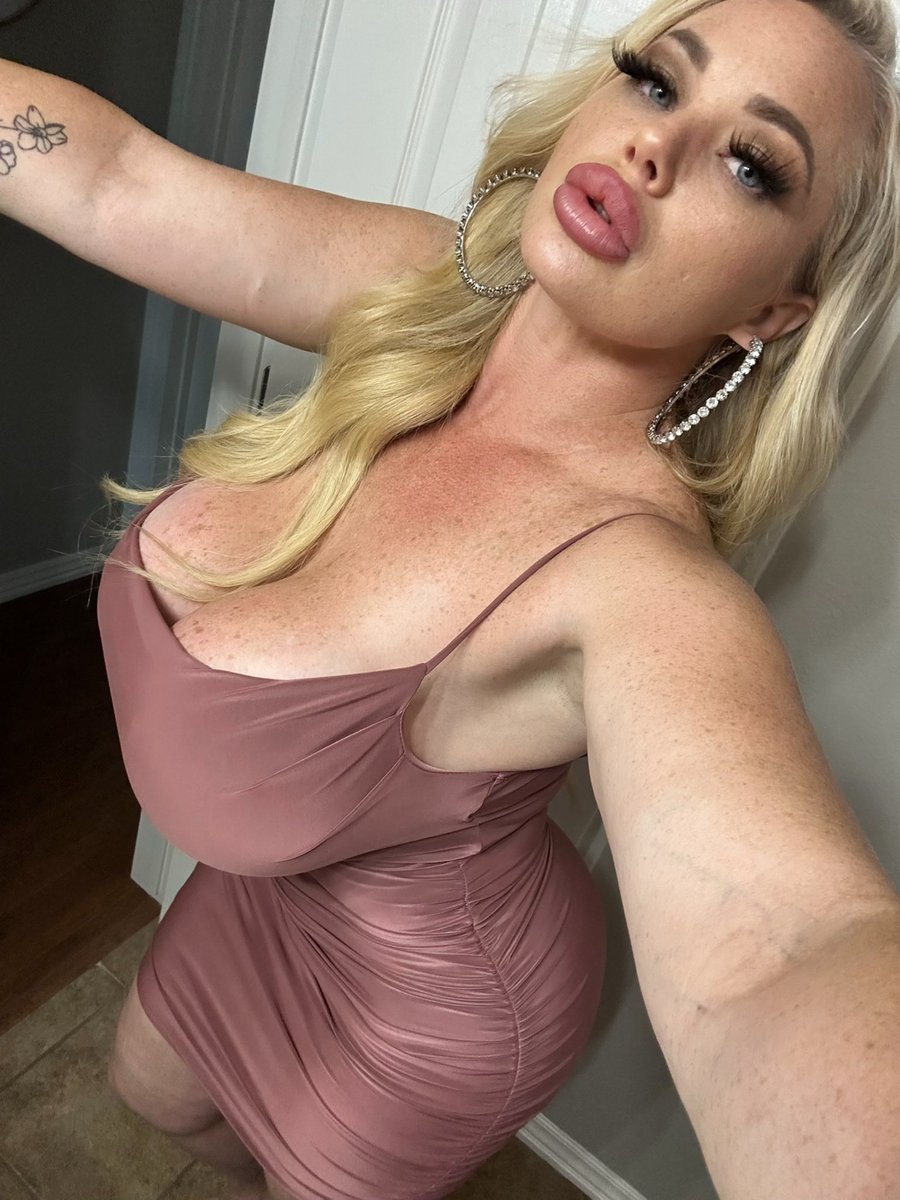 Blonde bbc Giant Tits bimbo  Fuck doll <a href="/katrinathicc/">Katrina Thicc</a>