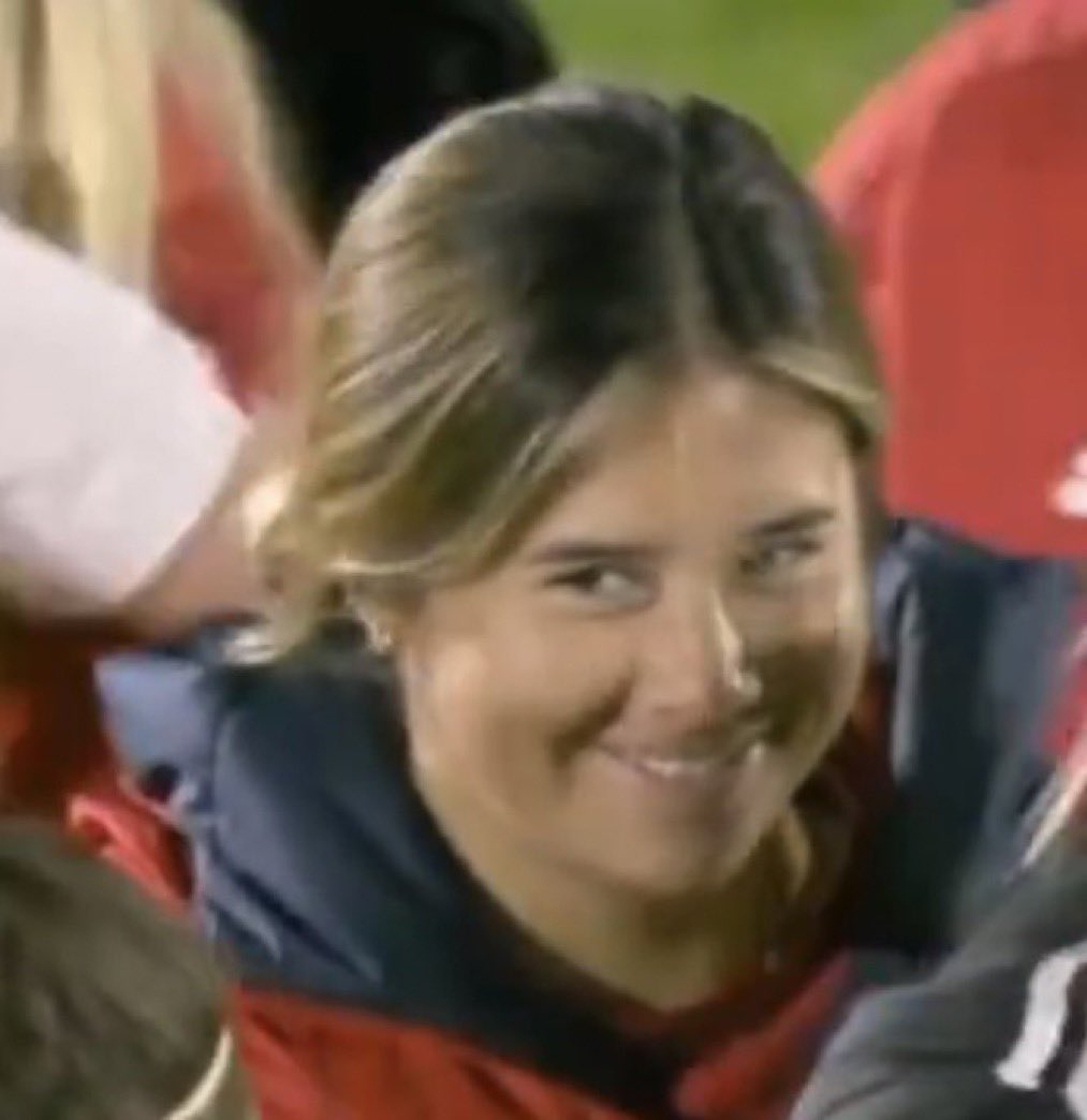I came back to “Paige bueckers’ girlfriend”