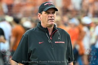 ReportBulldawg's tweet photo. Those who want Mike Bobo and/or Stacy Searels fired, can you explain why you want them gone, be it a scheme issue or a technique Searels is teaching on the OL that you don't like?

Give as detailed an answer as possible. Thanks. https://t.co/fPWjYBsw7P