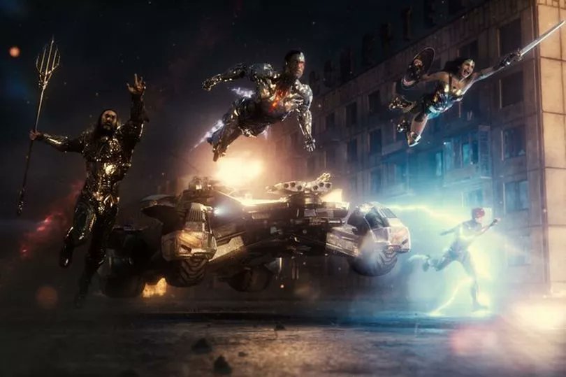 SnydertArchive's tweet image. Snyder Cultists and Snydert Gooners are calling #Superman cgi bad when this exists 😂
edit: for all the crying snyder cultists and snydert gooners no its not post snyder.. this is ZSJL 🤣