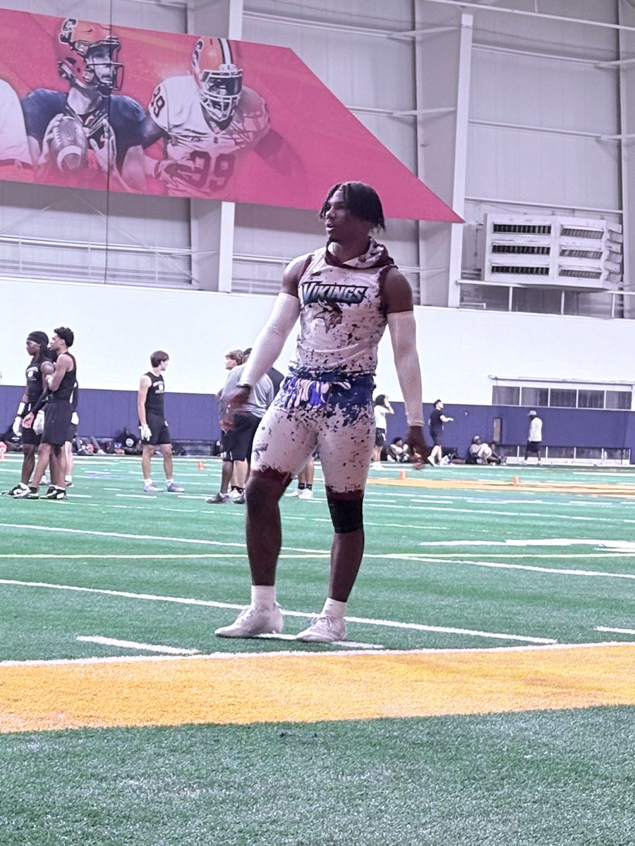 Thanks to <a href="/CuseFootball/">Syracuse Football</a> <a href="/AMannicciCuse/">Aaron Mannicci</a> <a href="/coachrob/">Rob Carol</a> for allowing me to compete this weekend . #grateful