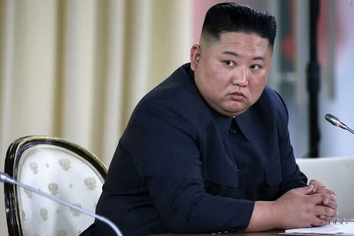 Asifsial96's tweet photo. *دنیا میں سب سے زیادہ `مظلوم` اور `دکھی` یہ شخص ہے جو دور دور تک مار کرنے والے میزائلوں کا ڈھیر لے کر بیٹھا ہوا ہے لیکن اسے کوئی چھیڑتا ہی نہیں ہے*⚡💀 https://t.co/MSp7ILTw7k
