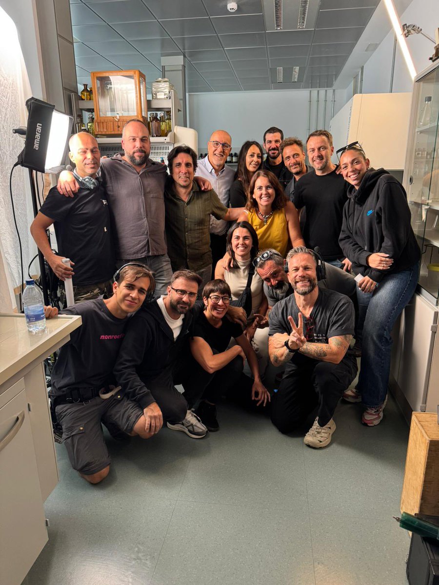Avui a Canàries, foto amb l'equip de producció, per un documental sobre la nostra recerca amb la mort sobtada de San Bartolomé.