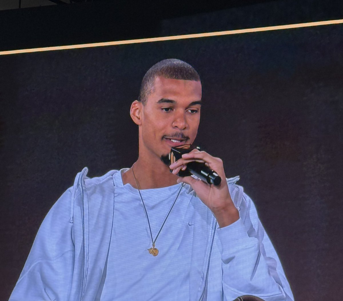 “America is the best country by far”

-Victor Wembenyama🔥