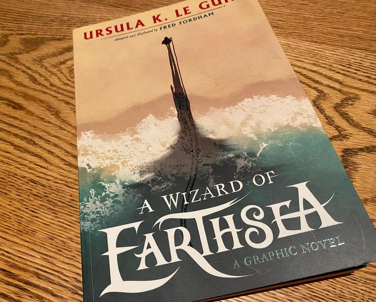 Today's review...'A Wizard of Earthsea: a graphic novel' by Ursula K Le Guin, adapted and illustrated by Fred Fordham <a href="/WalkerBooksUK/">Walker Books</a> 
throughthebookshelf.com/reviews/the-wi…
