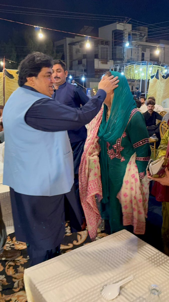 asher_albert's tweet photo. وزیر مملکت برائے مذہبی امور کھئیل داس کوہستانی کی حیدرآباد، سندھ آمد۔

رہنماء مسلم لیگ ن حیدرآباد  رانا راشد  کی جانب سے منعقدہ مینگو پارٹی میں بطور مہمان خصوصی آمد۔ https://t.co/kvGzdisvC5
