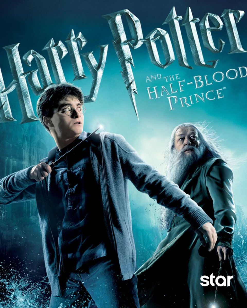 🎬 HARRY POTTER AND THE HALF BLOOD PRINCE 

⏰ 23:15

Ο Χάρι Πότερ επιστρέφει στο Χόγκουαρντς για μια ακόμη χρονιά και μαθαίνει περισσότερα για το σκοτεινό παρελθόν του αγοριού, που μεγάλωσε και έγινε ο Λόρδος Βόλντεμορτ. 

#StarChannelTv