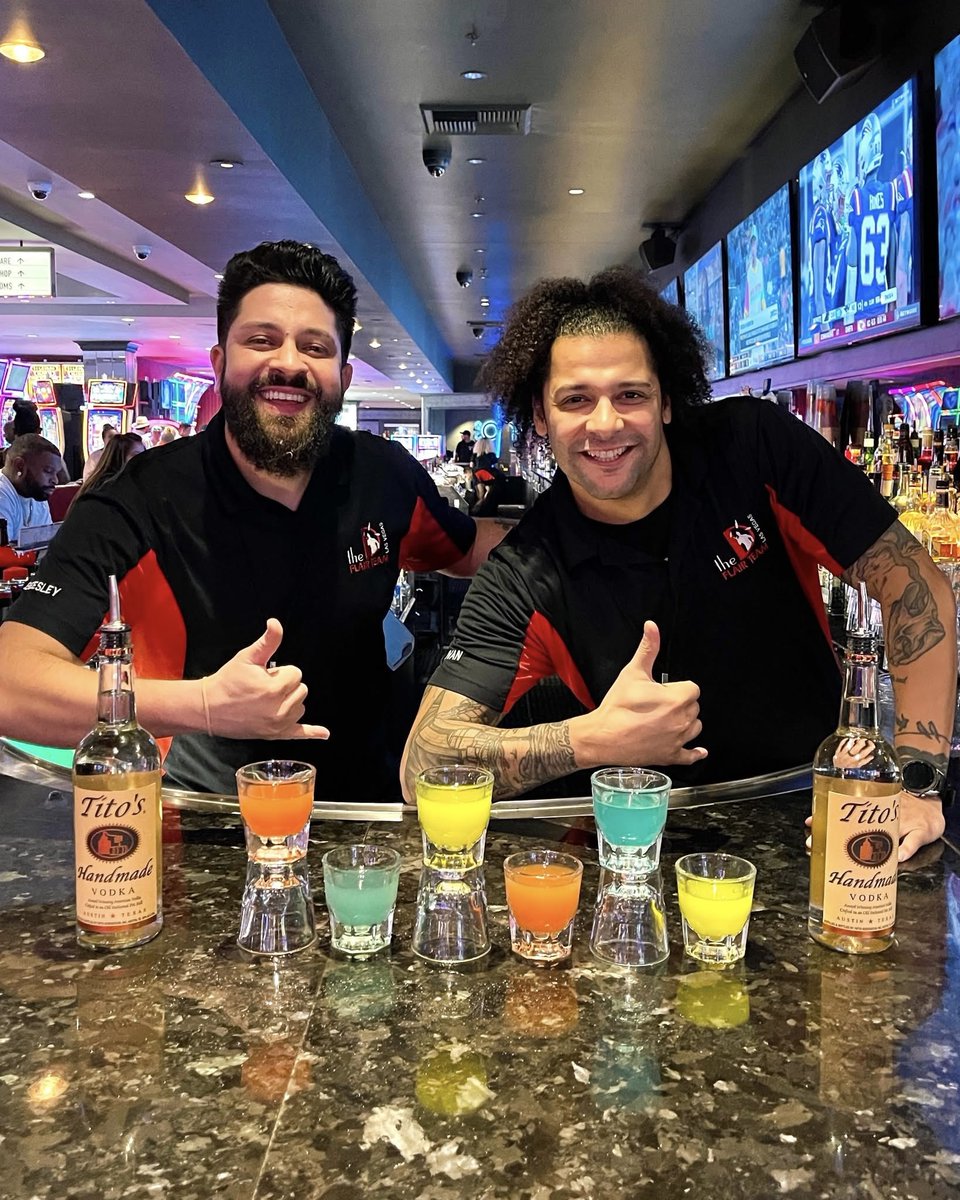 Let your Saturday be as vibrant as your shot pour. 🥃🎨

Our iconic #LONGBAR awaits!

#theDLasVegas #DTLV