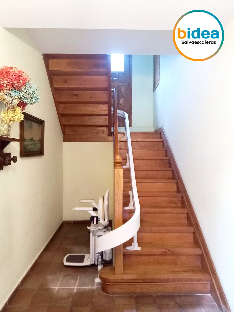 elevacionbidea's tweet photo. 🆕 Instalación reciente de una CURVE en Hernani 🏠⬆️
Modelo de alta calidad y rápida fabricación ⏱️⚡
Cuando hay urgencia, la instalamos en menos de 2 semanas y sin obras 💪
#Salvaescaleras #Accesibilidad #BideaSalvaescaleras https://t.co/rmaNp8nTX6