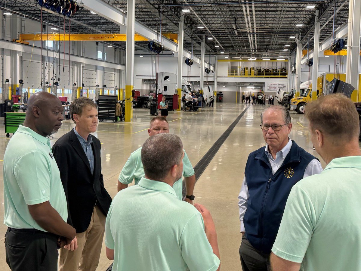 We celebrated another significant investment in Indiana. I attended the Stoops Freightliner ribbon cutting in Indy. This facility will add another 100 Hoosier jobs at Stoops, and help keep central Indiana at the forefront of the trucking industry! Indiana sits at the Crossroads