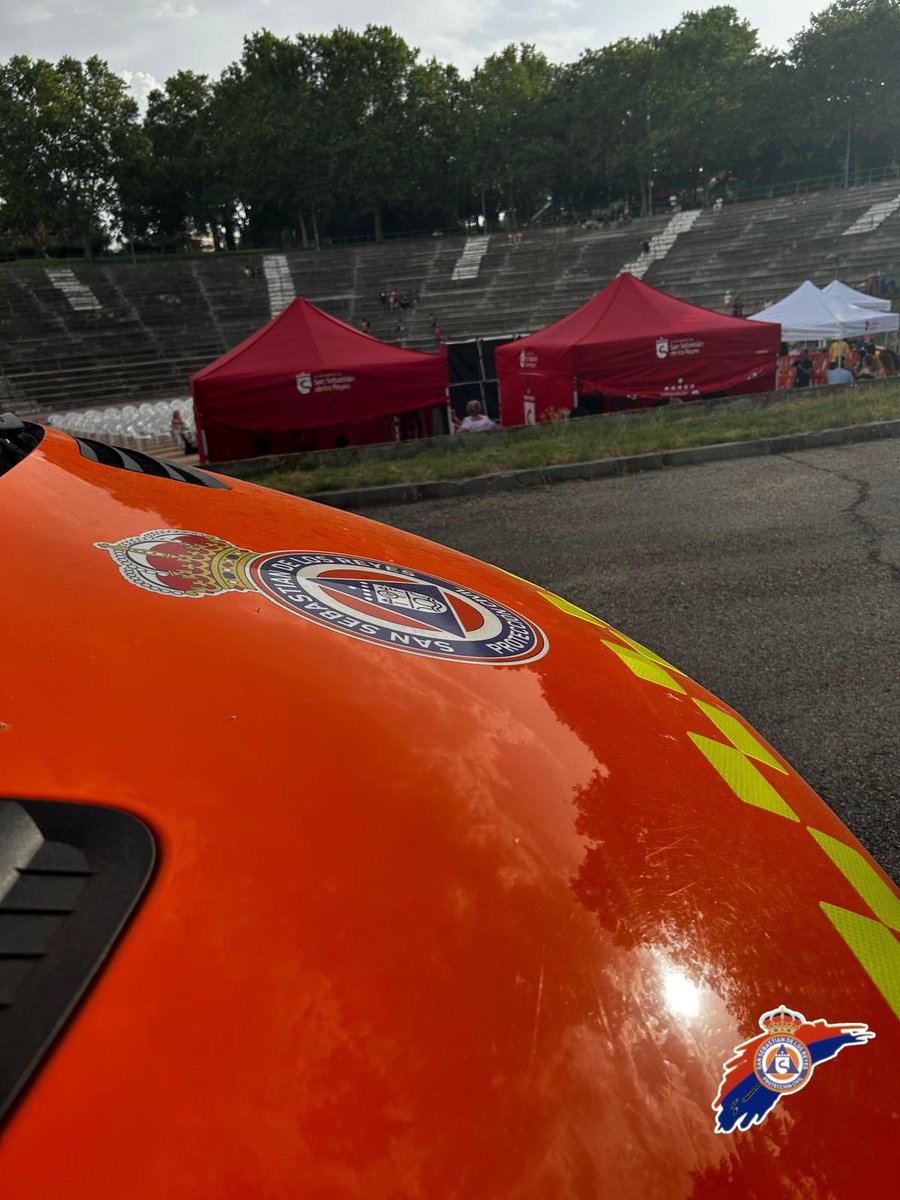 ProteSanse's tweet image. 🚑 Hoy hemos estado de guardia con nuestra ambulancia en el acto de exhibición de la asociación ACOM. ¡Siempre preparados para que todo salga bien y con total seguridad! 👏 #ProteSanse #ACOM #Sanse