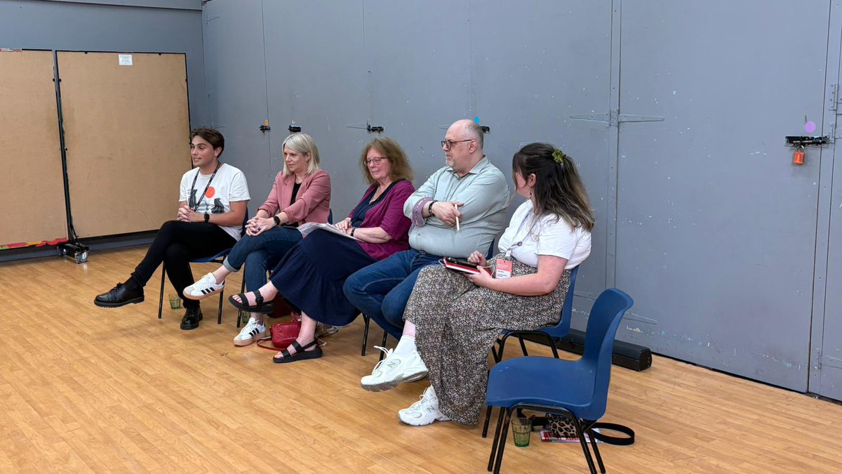 Lab4TransRights's tweet image. Thank you to everybody who joined us for our Labour for Trans Rights fringe event at @YoungLabourUK and @LabourStudents Congress today - standing room only!
Young members will always stand for trans rights ✊🏳️⚧️