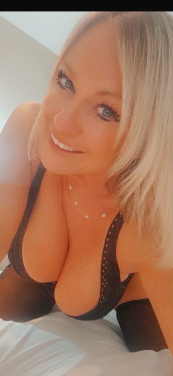 All systems go from 9pm !!!!
Who’s joining me for sexy weekend Milf fun &amp; chat  ! 😉xxx
AdultWork.com/Suzylei 
Any questions DM ❤️