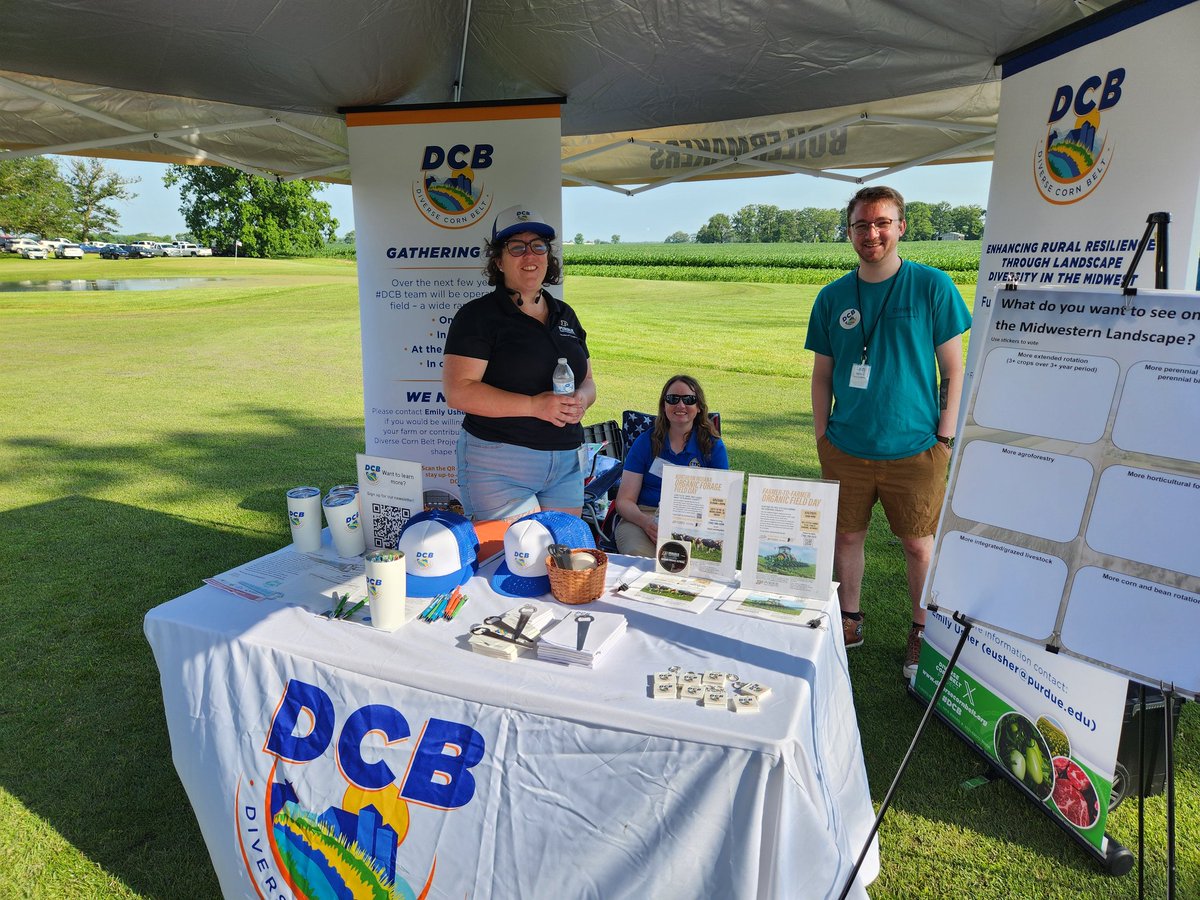 We are hanging out with the <a href="/diversecornbelt/">DiverseCornBelt</a> team today at the <a href="/AcresUSA/">Acres U.S.A.</a> Farm Weird field day at Jason Mauck's near Gaston, IN!