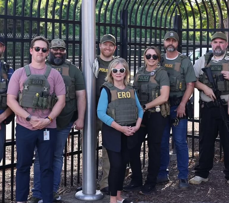 Wu Tang is for the Children (@wutangkids) on Twitter photo LMAO of course <a href="/MarshaBlackburn/">Sen. Marsha Blackburn</a> had to get in on the <a href="/KristiNoem/">Kristi Noem</a> dress up game smh LMAO of course <a href="/MarshaBlackburn/">Sen. Marsha Blackburn</a> had to get in on the <a href="/KristiNoem/">Kristi Noem</a> dress up game smh