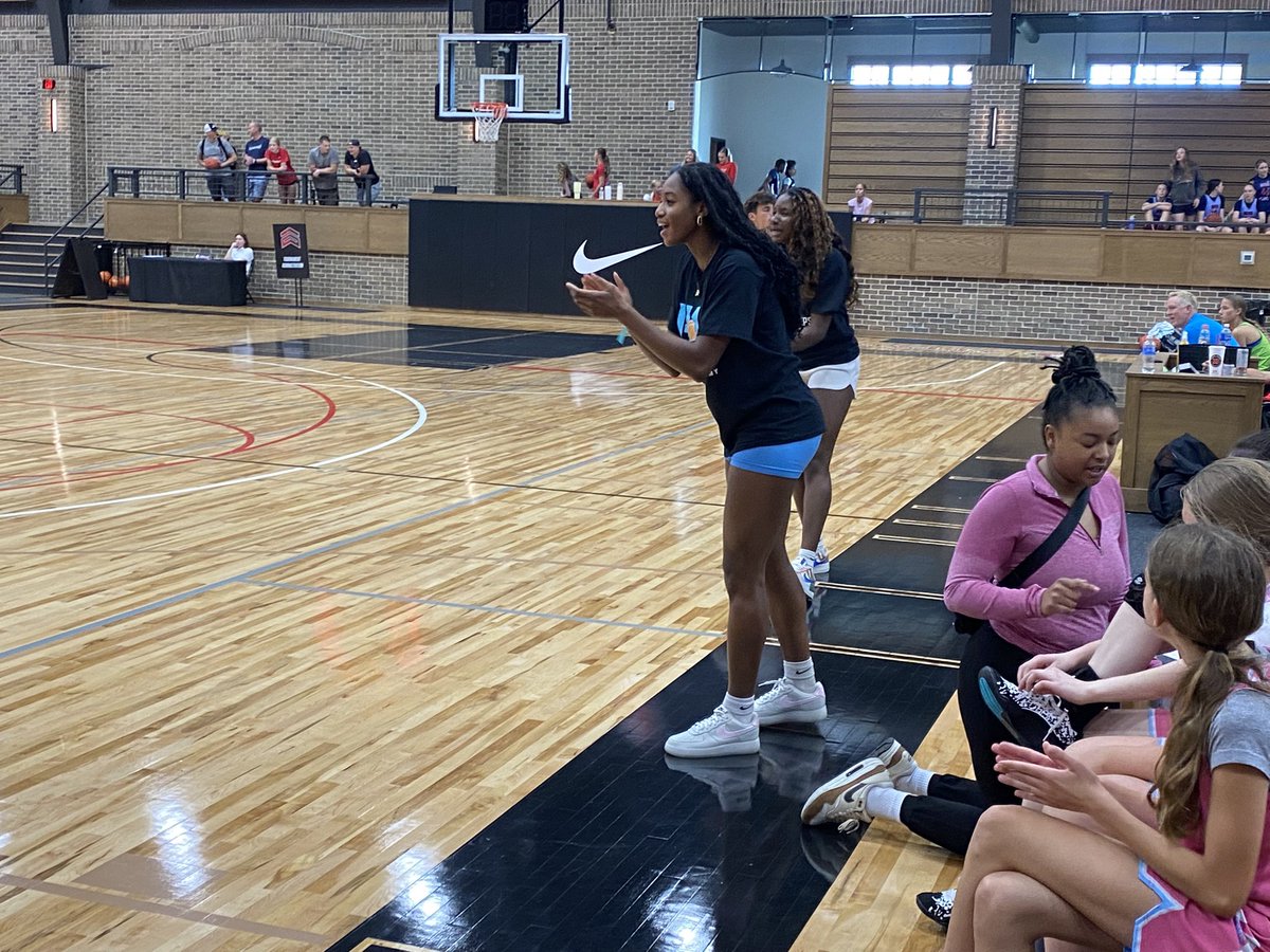 Super proud of our 7th grade East Blue team and our Alumni coaches <a href="/pearlatekofolly/">Pearla Teko-Folly</a> and <a href="/ayelishka/">Ayelishka Teko-Folly</a> . They stepped in, took over, and the girls have played well ever since. Competing, winning, and having FUN! Grewt job team! 🩷💙🤍 #LegacyHoops #Legacy #MoreThanBasketball #Family
