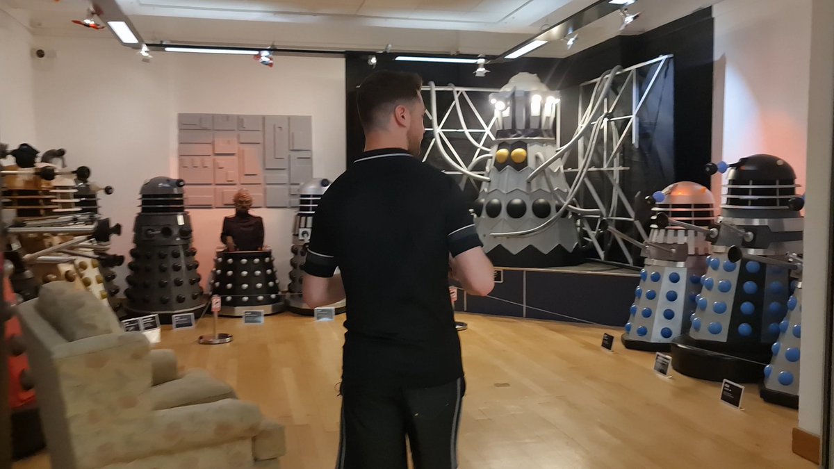 SomeBoiOnlineYT's tweet image. Had a dodge over to see @Chart_666's Dalek Drone from Doctor Who Live, which is currently on display at @PboroMuseum's "Adventures in Time and Space" exhibit.

Connor has been kind enough to allow @faeleryn to mould some parts for the next #RestorationoftheDalek episode!