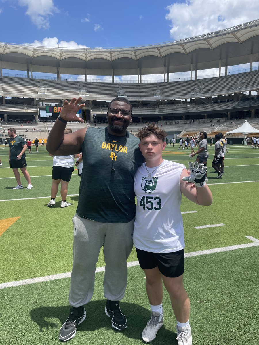 Lane Breitkreutz (@lanebreitkreutz) on Twitter photo Amazing day at <a href="/BUFootball/">Baylor Football</a> camp blessed to get coached by the amazing coaches, looking forward to next years camp and Improving my craft.
<a href="/Cwatts64/">Craig Watts</a>
<a href="/CoachMiller_/">Mason Miller</a>
<a href="/_JadynWells/">Jadyn Wells</a>
<a href="/RGIII/">Robert Griffin III</a>
<a href="/CoachDaveAranda/">Dave Aranda</a> Amazing day at <a href="/BUFootball/">Baylor Football</a> camp blessed to get coached by the amazing coaches, looking forward to next years camp and Improving my craft.
<a href="/Cwatts64/">Craig Watts</a>
<a href="/CoachMiller_/">Mason Miller</a>
<a href="/_JadynWells/">Jadyn Wells</a>
<a href="/RGIII/">Robert Griffin III</a>
<a href="/CoachDaveAranda/">Dave Aranda</a>