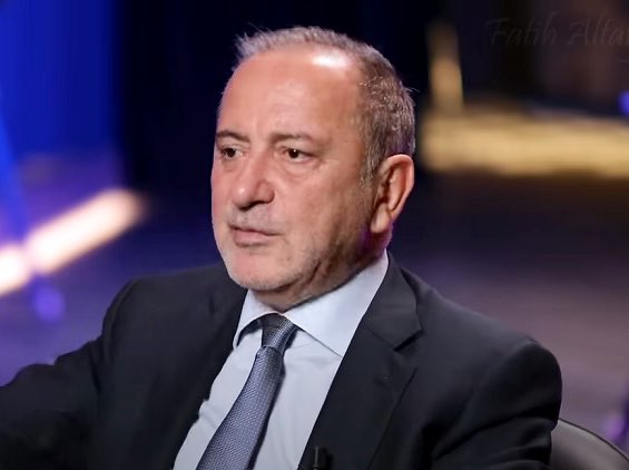 🔥Fatih Altaylı, gözaltına alındı🔥

Türkiye’yi kim yönetiyor görün

CB Başdanışmanı Oktay Saral, sabah saat 11’de Fatih Altaylı’yı tehdit etmişti

"Altaylıııı! Suyun ısınmaya başladı." Demişti

Akşam saat 21’de Fatih Altaylı gözaltına alındı‼️

Türkiye nereye gidiyor ⁉️