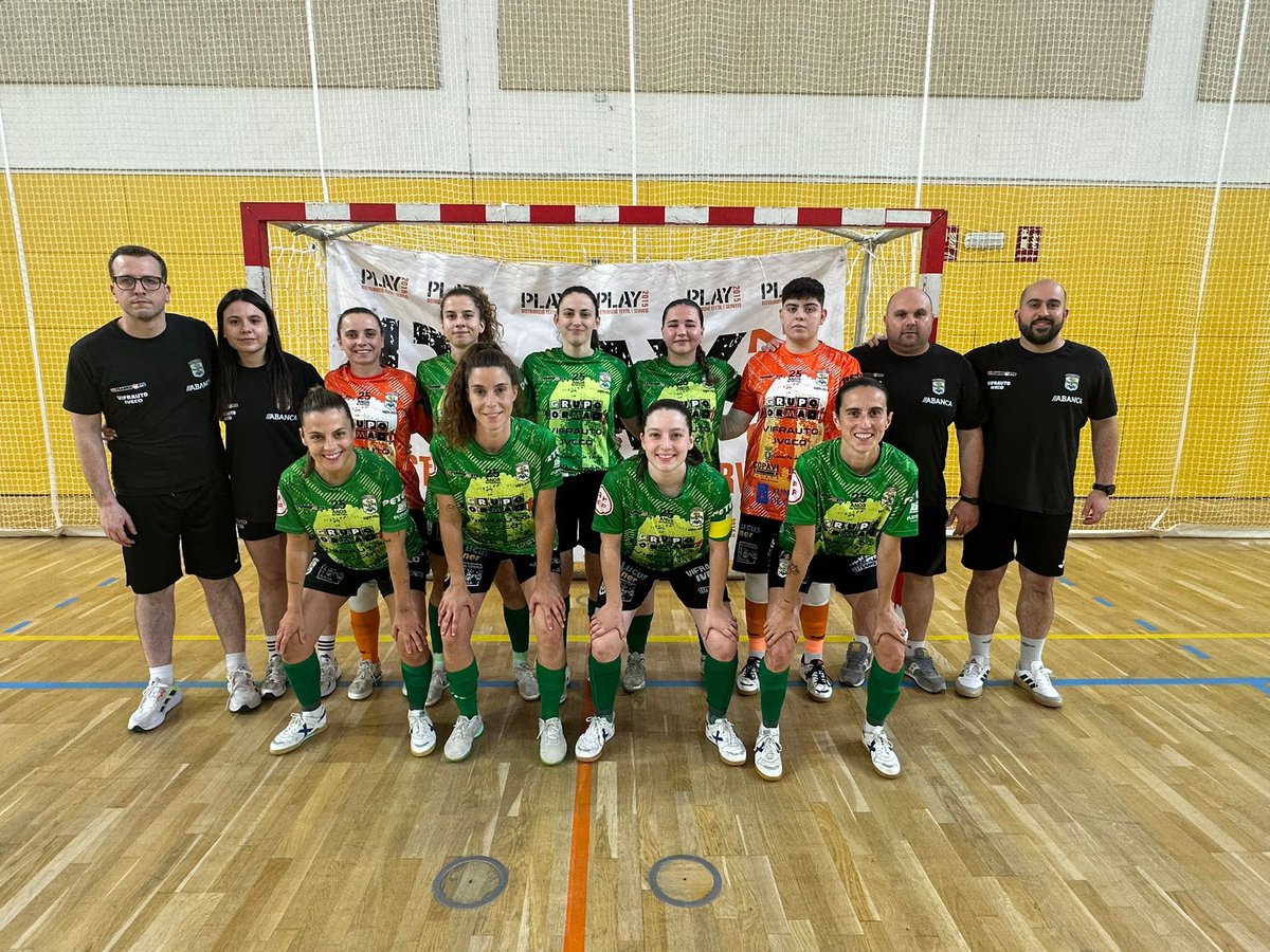 Que ORGULLO, que COMPROMISO, que CORAZÓN 💚🥹

💔 Démolo todo, pero faltando 13 segundos escapouse o ascenso a 1ª División 

🔜 Voltaremos! #TodoAoVerde 🟢