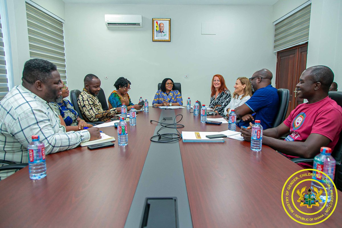 MoGCSP_Ghana's tweet image. A meeting was held between the Ministry and some #DevelopmentPartners to deepen collaboration &amp;amp; support efforts to address vulnerabilities in Ghana.

The meeting sought to explore strategic ways of improving the design, coordination, and financing of #socialprotection programmes.