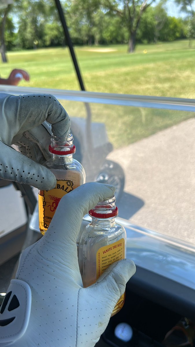 WIACTaylor's tweet image. Another #tappedin shooting 7 under through 6. #whyd3