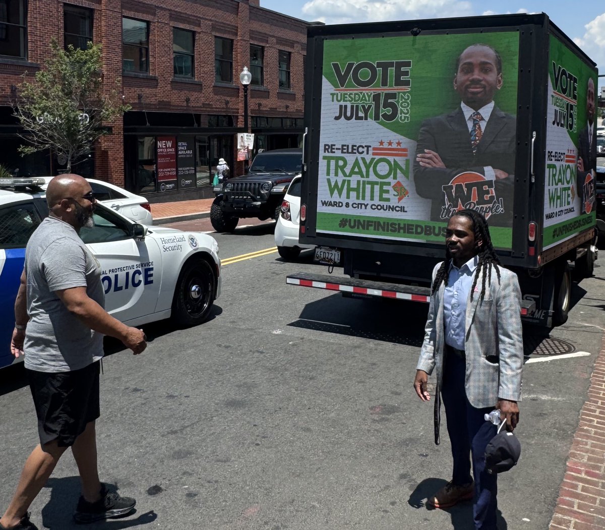 At <a href="/Ward8Dems/">Ward 8 Democrats</a> debate &amp; straw 
at Go Go Museum’s Secret Garden,
frm <a href="/councilofdc/">Council of DC</a> <a href="/trayonwhite/">Trayon White</a> delivers his message of “leadership [delivering] the strongest Black bus. district in #DC
