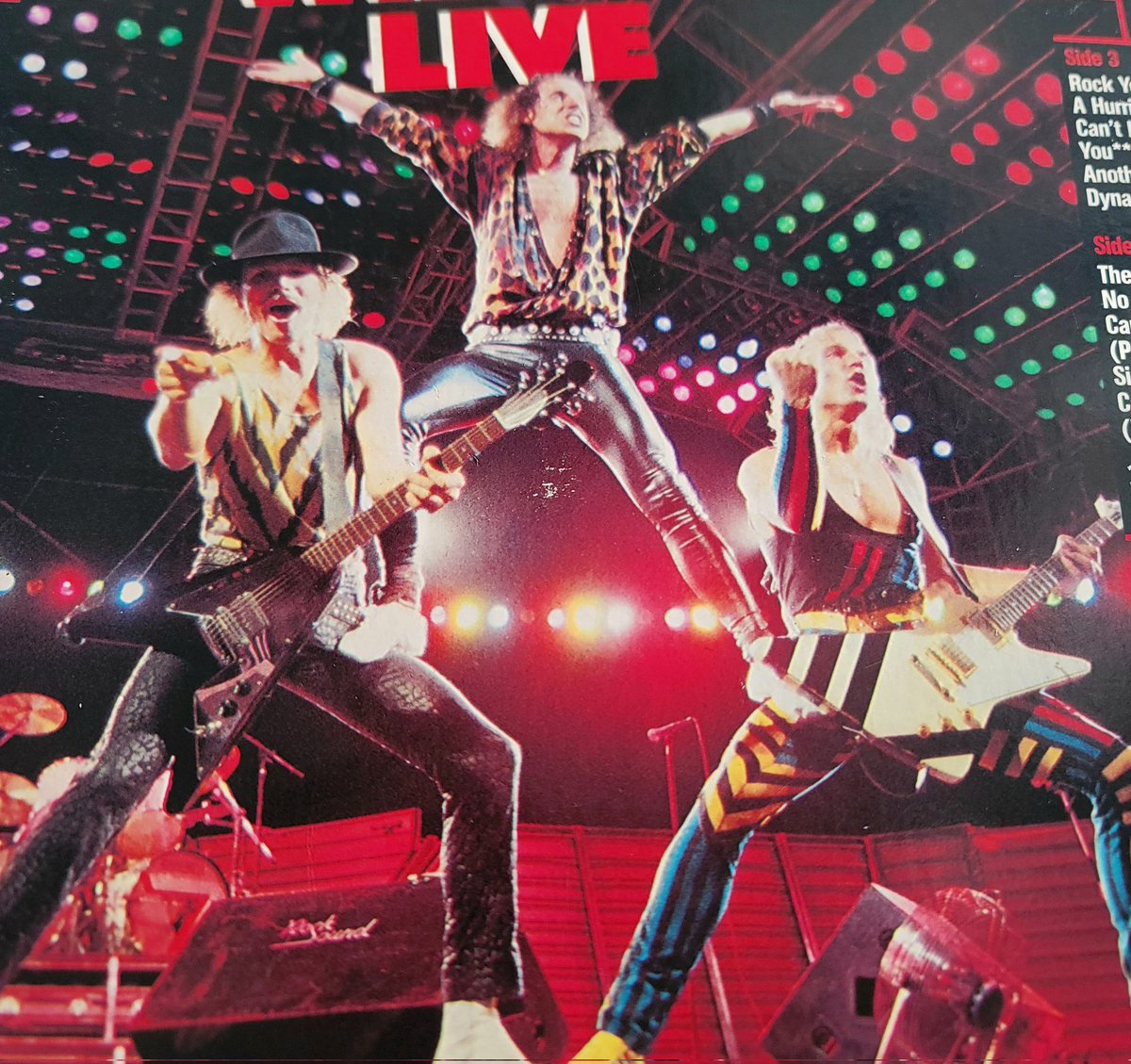 This is how we're going to carry Susie on stage from now on. 

#pohgoh #duundich #thescorpions #scorpions