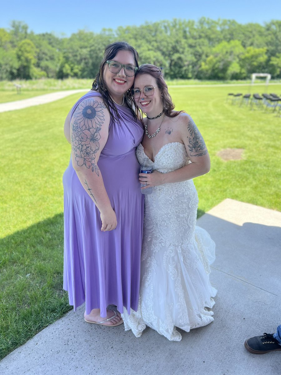 VividlyJules's tweet photo. She’s married 🥹🥹🥹 https://t.co/5oGxIa18V3