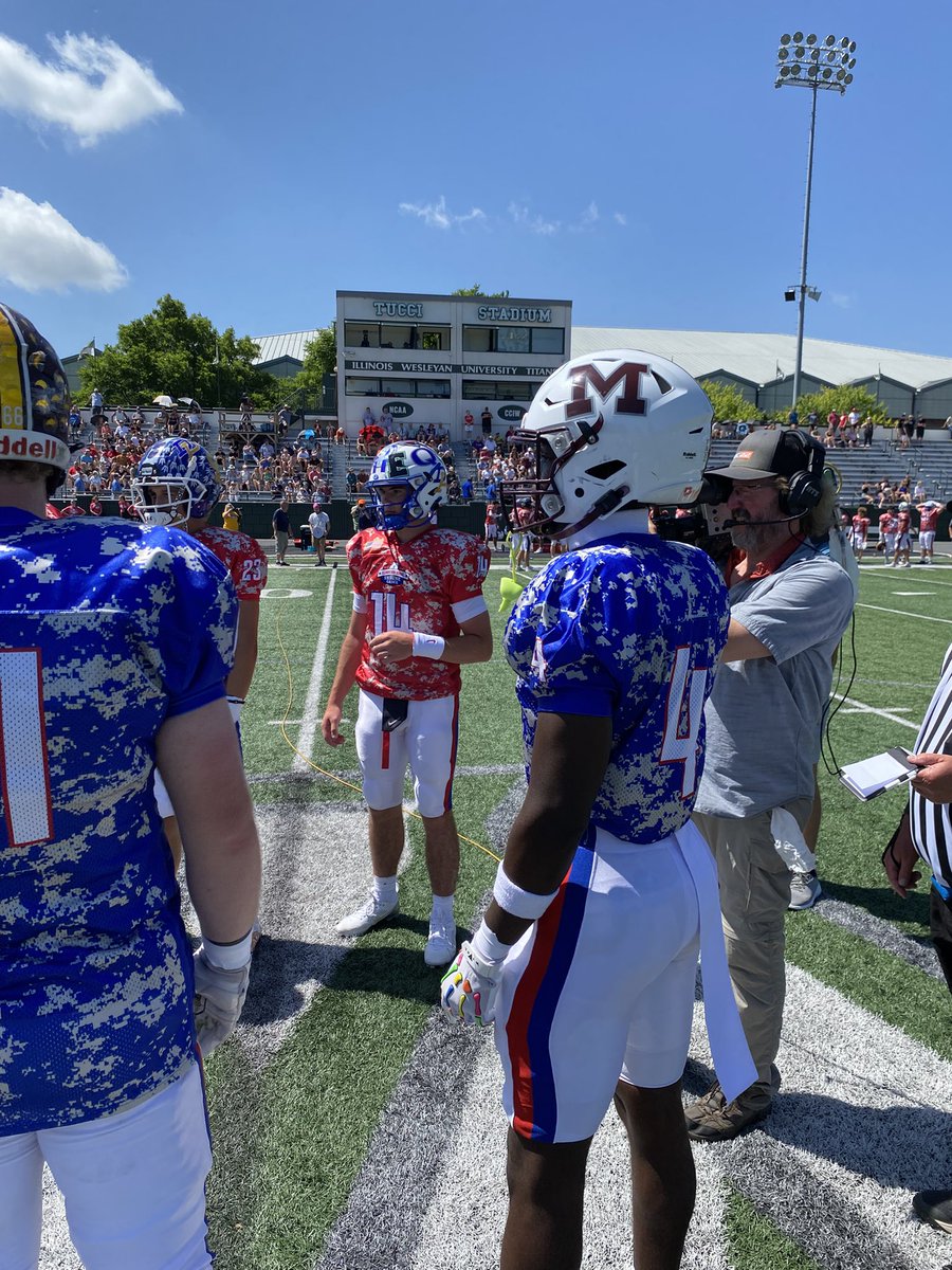 Couple WB6 Football legends as Captains of the <a href="/ilshrinegame/">Illinois High School Shrine Game</a>!