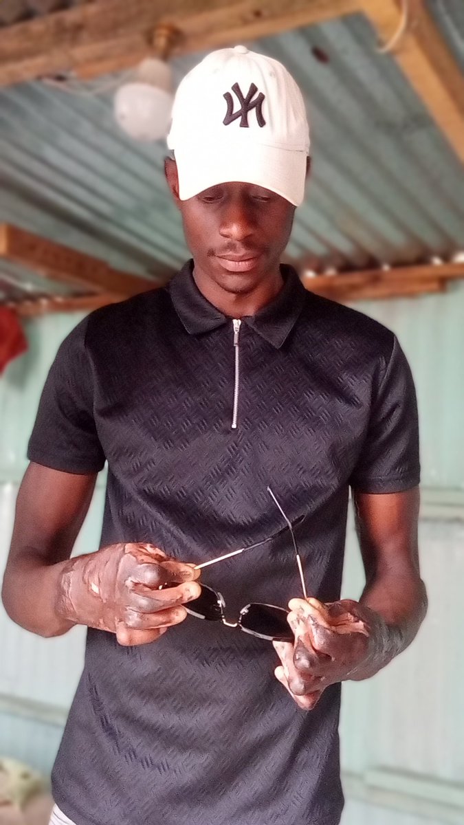 KayFirst_Tall's tweet image. 2022 - 2025. God!🙌🏾

A Father | Boilermaker(Plater) Artisan | Burn Survivor._

#Sundowns #FIFAClubWorldCup2025 #Masandawana #Survivor2025