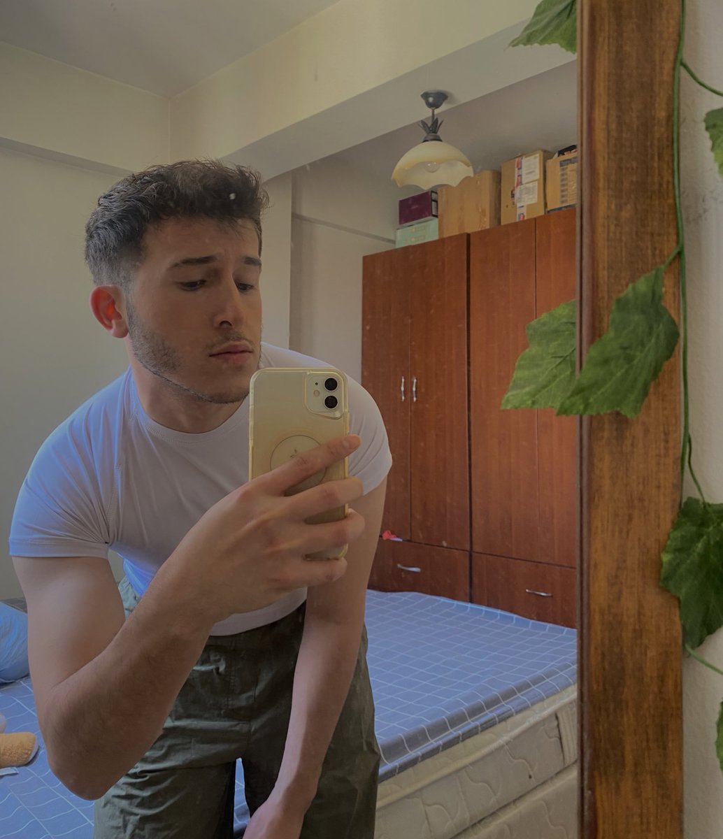 Sen de yaz yaz bi kenara yaz bütün sözlerimi