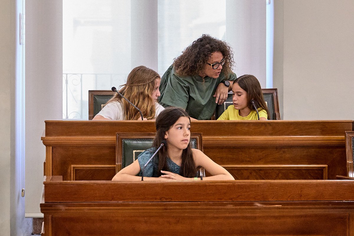 Este matí hem escoltat propostes, suggeriments per a millorar la ciutat i també crítiques!

Plenari de cloenda del curs del Consell municipal de la Infància. 

gandia.es/atg/news/new.p…