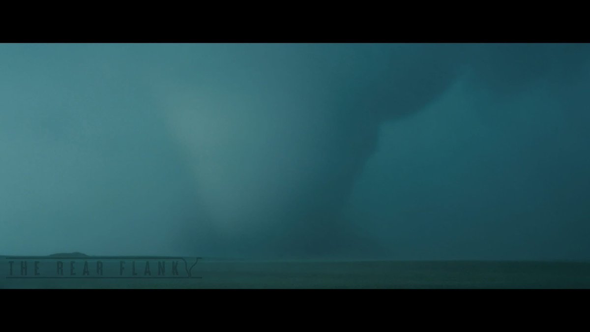 CRyanMauk's tweet image. Here's some of my favorite screengrabs from my film of the #tornadoes from 6-19/20-2025 youtu.be/4KtNwTaFLxQ?si…