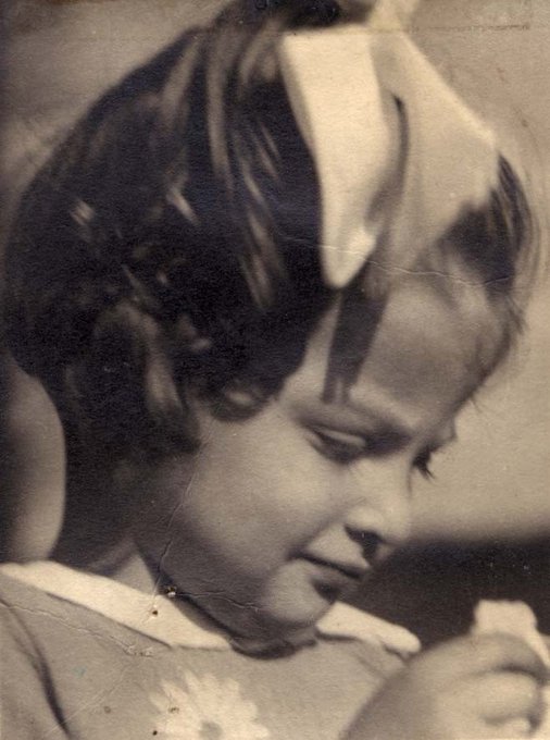 21 June 1933 | Czech Jewish girl Věra Picková was born in Prague.

She was deported to #Auschwitz from #Theresienstadt Ghetto on 15 May 1944. She did not survive.