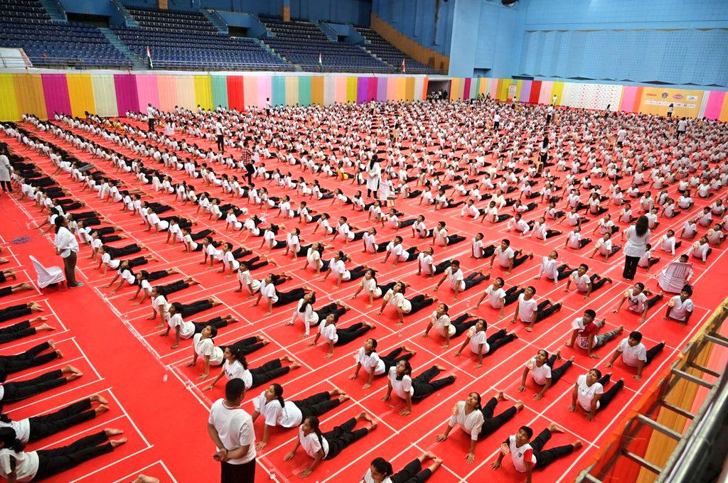 Heartiest congratulations to the Lokmat Campus Club for creating a World Record in the category:
“Most people performing Bhujangasana simultaneously across multiple venues”,  with 1,596 participants across Pune, Chhatrapati Sambhajinagar, Nagpur, Nashik, and Kolhapur!

A truly