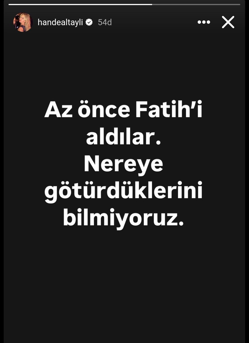 Fatih Altaylı'nin sesini bu şekilde kisabileceğinizi sanıyorsanız yanılıyorsunuz!Halkın gazetecisinin  yaninda bütün bir halk var.Kazanamazsınız!Tarih bu yaptıklarınızı ibretle yazacak ve eminim halk bir daha böyle denetlenemeyen bir gücü kimseye  vermeyecek! 
#Akpbizibitirdi