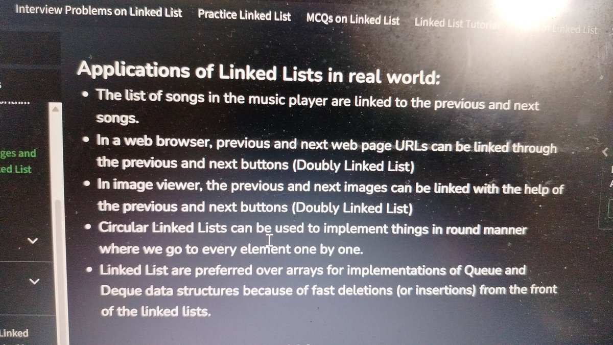 shery_shukla's tweet image. Day 13 of #30DaysOfCodingChallenge with Java 
-Working with Linked Lists 
-Inserting elements at the starting and ending of a Linked List. 
-Applications 
What is the difference between an array and a linked list ? 
 #DSA #CodingJourney #letsconnect #coderslife #developer