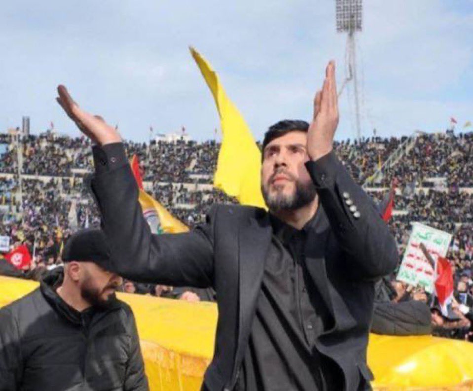 صوره مسربه لحارس الشخصي لحسن زميره وهو يحاول ان يمسك صاروخ اسرائيلي يحسبها بعوضه🤣🤣 #ايران_ليست_وحدها
