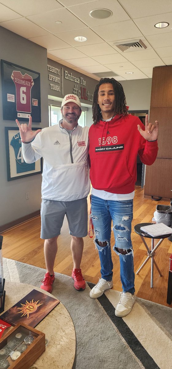 Devin Franklin (@devincorp0rated) on Twitter photo !AGTG! Blessed to announce my commitment to <a href="/RaginCajunsFB/">Louisiana Ragin’ Cajuns® Football</a>.
Big thanks to <a href="/michaeldes1/">Michael Desormeaux</a> for the opportunity!!! I’m Home‼️🤟🏽⚜️
<a href="/coachgregoryOG/">Ryan Gregory</a> <a href="/lawson_green45/">Lawson Green</a> <a href="/CoachMGiuliani/">Mike Giuliani</a> <a href="/CoachSFarmer/">Coach Steve Farmer</a> !AGTG! Blessed to announce my commitment to <a href="/RaginCajunsFB/">Louisiana Ragin’ Cajuns® Football</a>.
Big thanks to <a href="/michaeldes1/">Michael Desormeaux</a> for the opportunity!!! I’m Home‼️🤟🏽⚜️
<a href="/coachgregoryOG/">Ryan Gregory</a> <a href="/lawson_green45/">Lawson Green</a> <a href="/CoachMGiuliani/">Mike Giuliani</a> <a href="/CoachSFarmer/">Coach Steve Farmer</a>